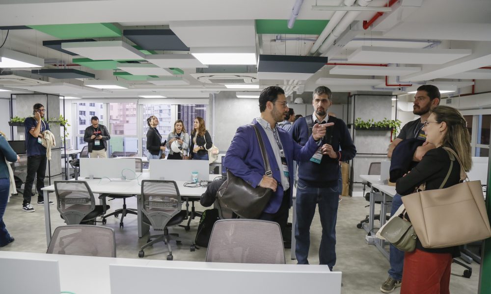 Visita ao escritório da AltoQi durante a Missão Empresarial SC 2024