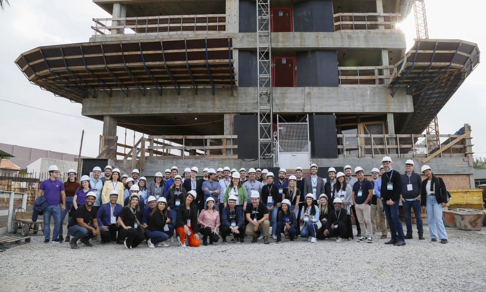 Visita realizada em obra D_VERT da Dimas Construções durante a Missão Empresarial SC 2024